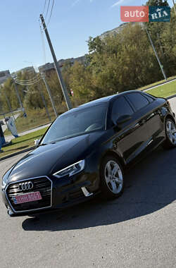 Седан Audi A3 2018 в 