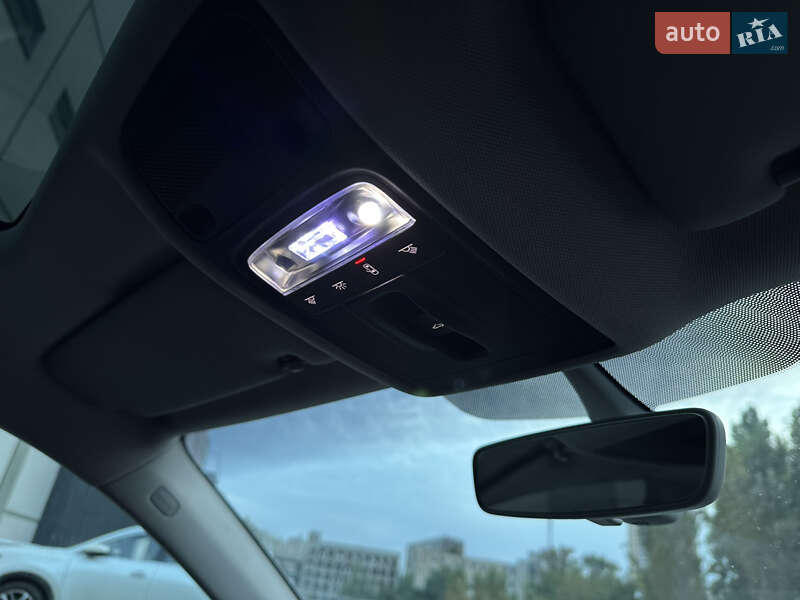 Хэтчбек Audi A3 2016 в Киеве