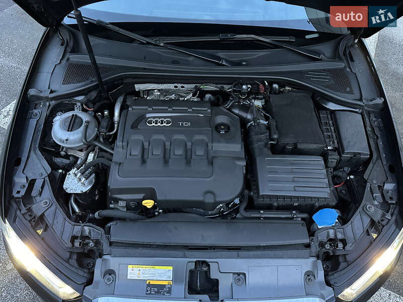 Хэтчбек Audi A3 2016 в Киеве