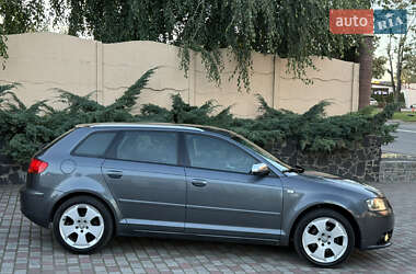 Хэтчбек Audi A3 2004 в 