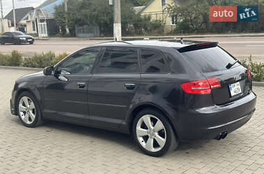 Хэтчбек Audi A3 2010 в 