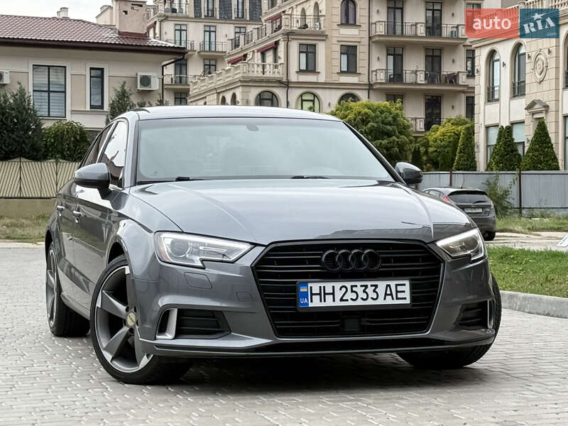 Седан Audi A3 2016 в Одессе