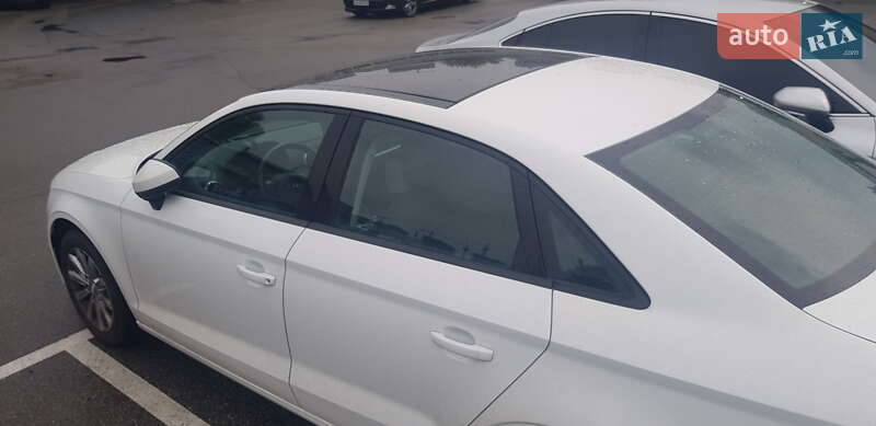 Седан Audi A3 2015 в Киеве