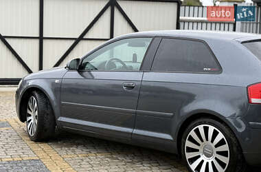 Хэтчбек Audi A3 2004 в 