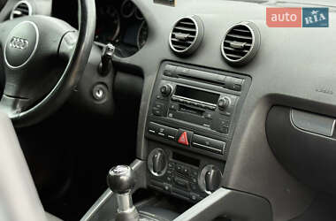 Хэтчбек Audi A3 2004 в 
