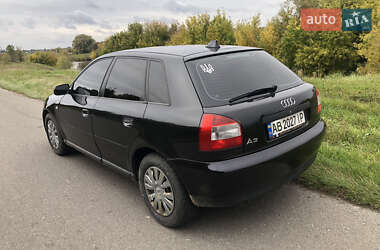 Хэтчбек Audi A3 2002 в 