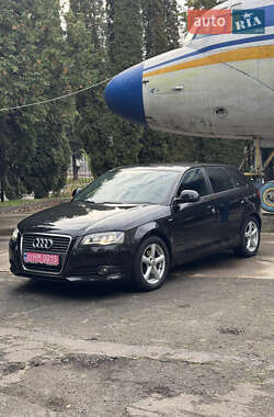 Хэтчбек Audi A3 2008 в 