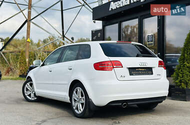 Хэтчбек Audi A3 2013 в 
