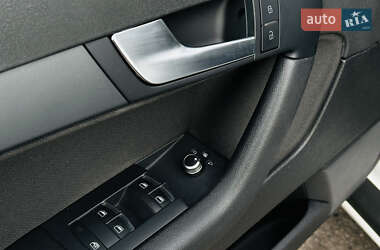 Хэтчбек Audi A3 2013 в 