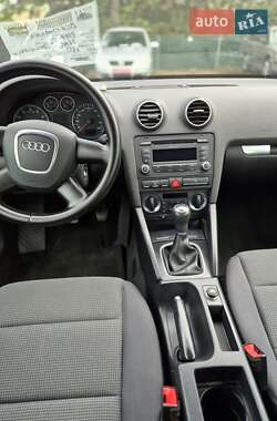 Хэтчбек Audi A3 2007 в 