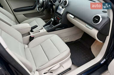 Хэтчбек Audi A3 2009 в 