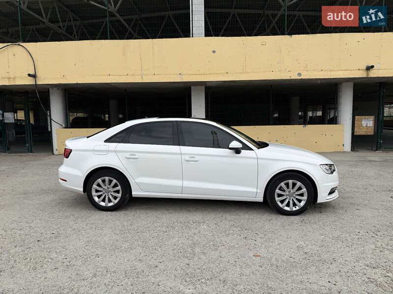 Седан Audi A3 2015 в Харькове фото 3 Седан Audi A3 2015 в Харькове