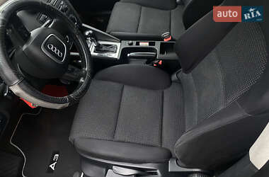 Хэтчбек Audi A3 2004 в 