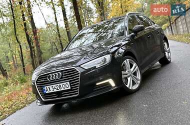 Хэтчбек Audi A3 2017 в Киеве
