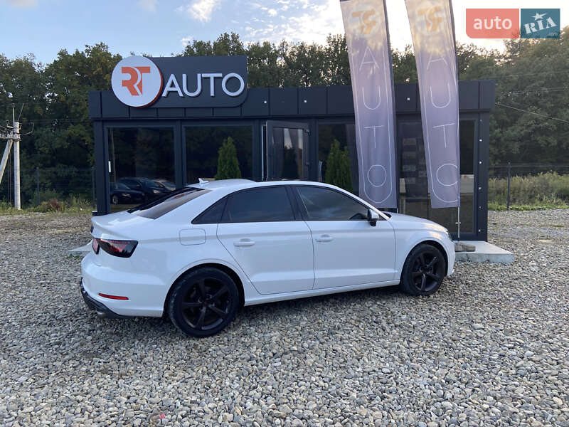 Седан Audi A3 2014 в Львові