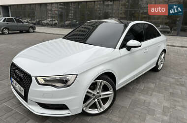 Седан Audi A3 2016 в Днепре