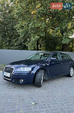 Хэтчбек Audi A3 2005 в 