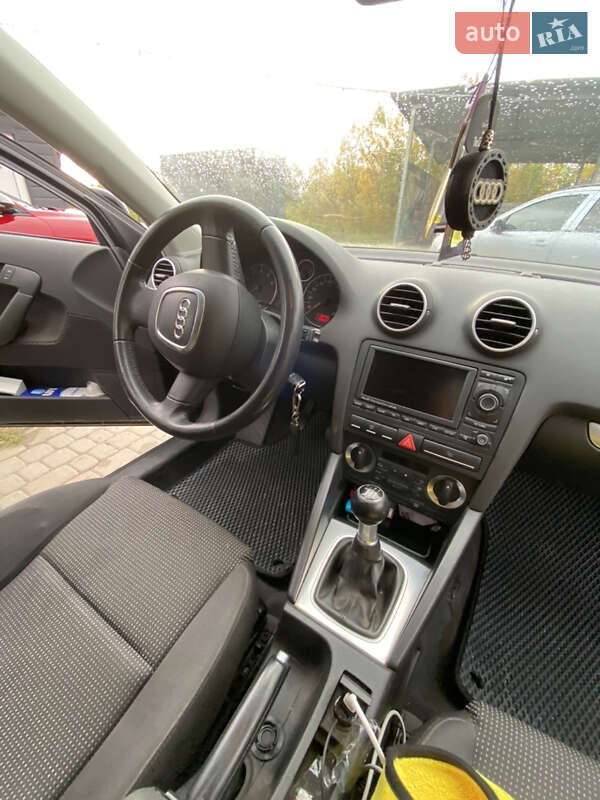Хетчбек Audi A3 2006 в Любарі