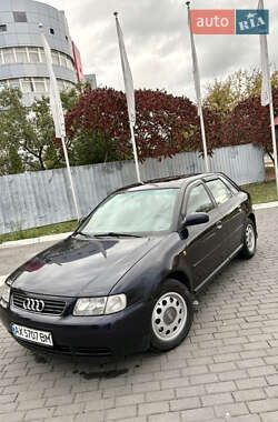 Хетчбек Audi A3 2000 в 