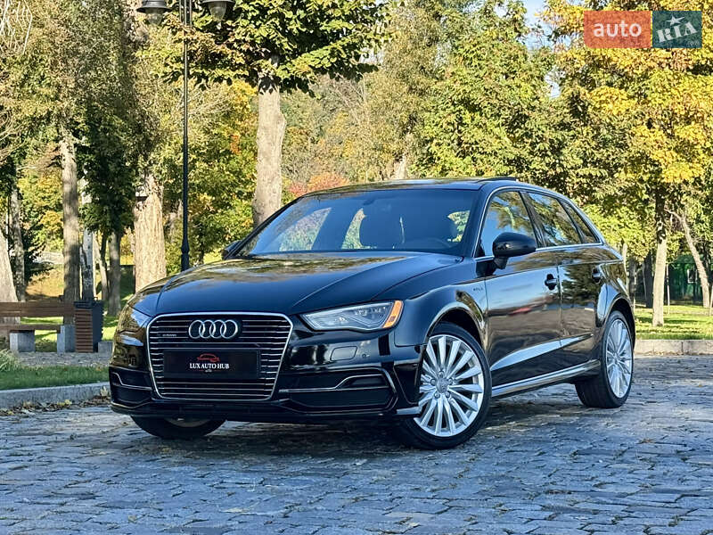 Хетчбек Audi A3 2016 в Києві