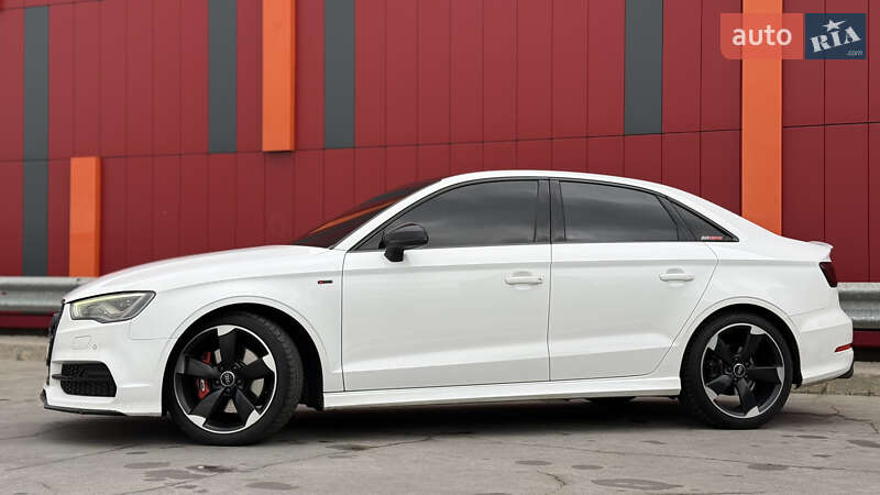 Седан Audi A3 2016 в Киеве