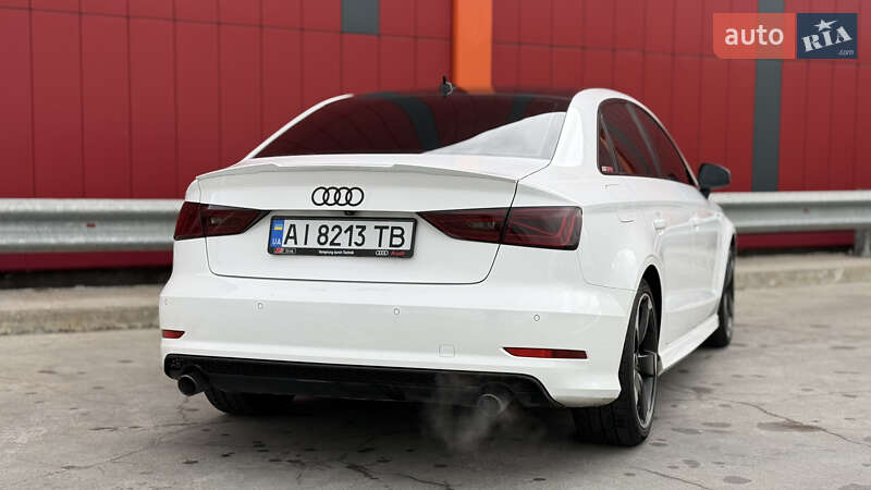Седан Audi A3 2016 в Киеве