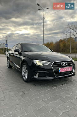 Седан Audi A3 2018 в Полтаві