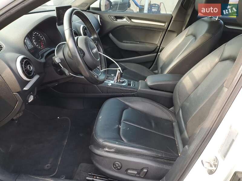 Седан Audi A3 2016 в Луцке