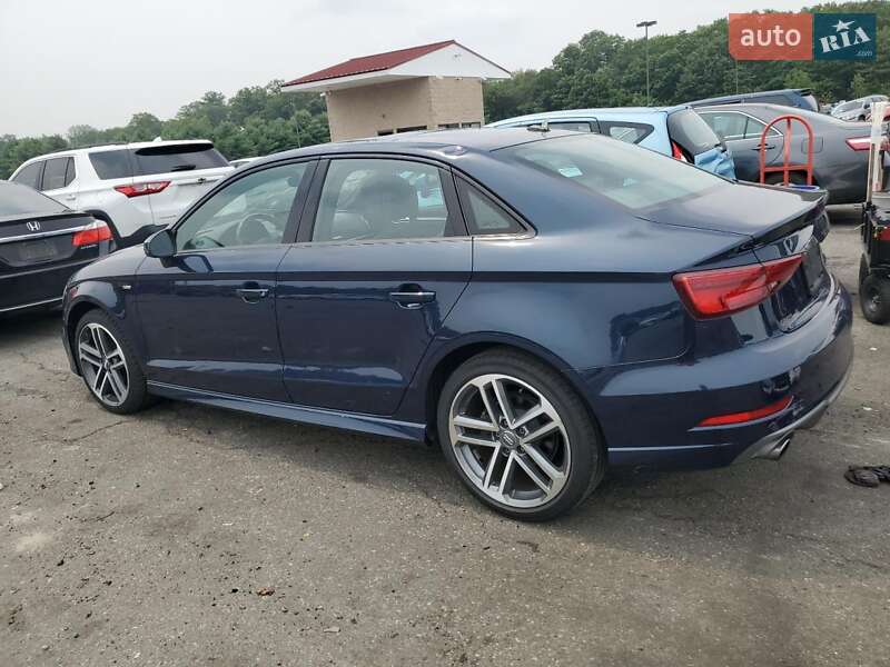 Седан Audi A3 2018 в Луцьку