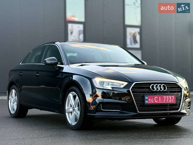 Седан Audi A3 2020 в Киеве