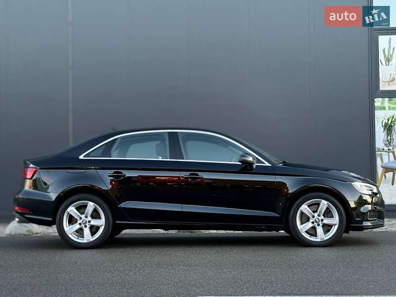 Седан Audi A3 2020 в Киеве