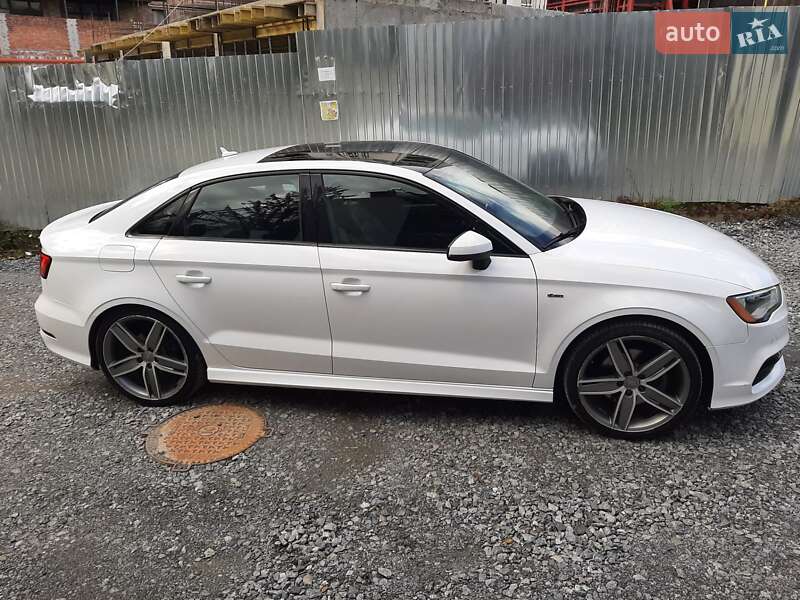 Хэтчбек Audi A3 2015 в Львове