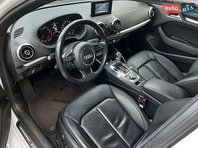 Хэтчбек Audi A3 2015 в Львове