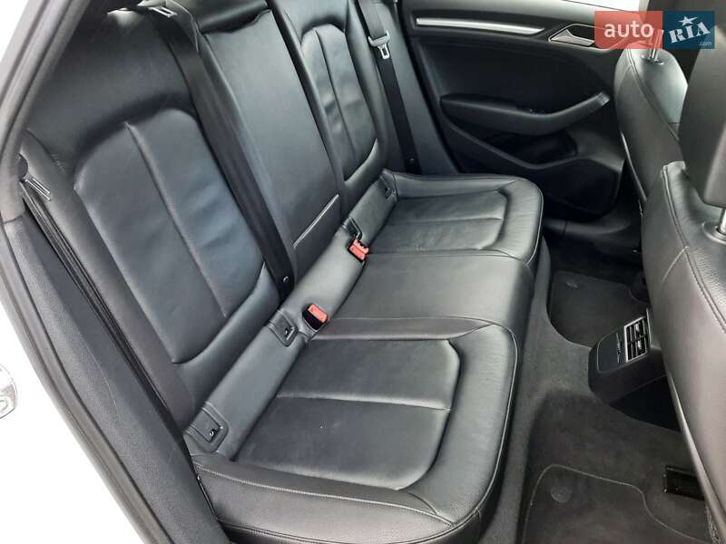 Хэтчбек Audi A3 2015 в Львове