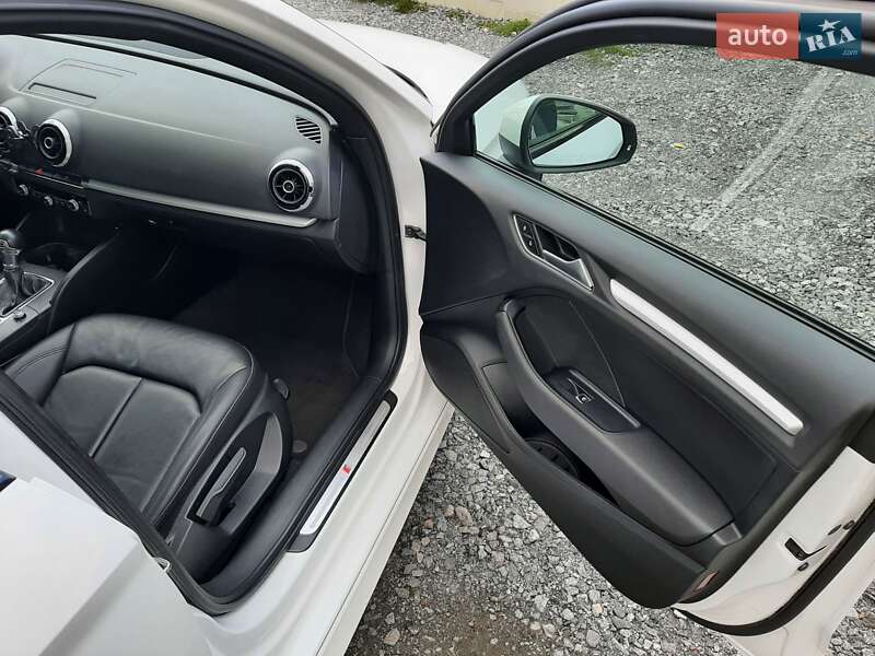 Хэтчбек Audi A3 2015 в Львове
