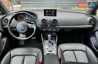 Хетчбек Audi A3 2015 в 