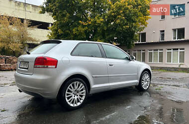 Хэтчбек Audi A3 2006 в 