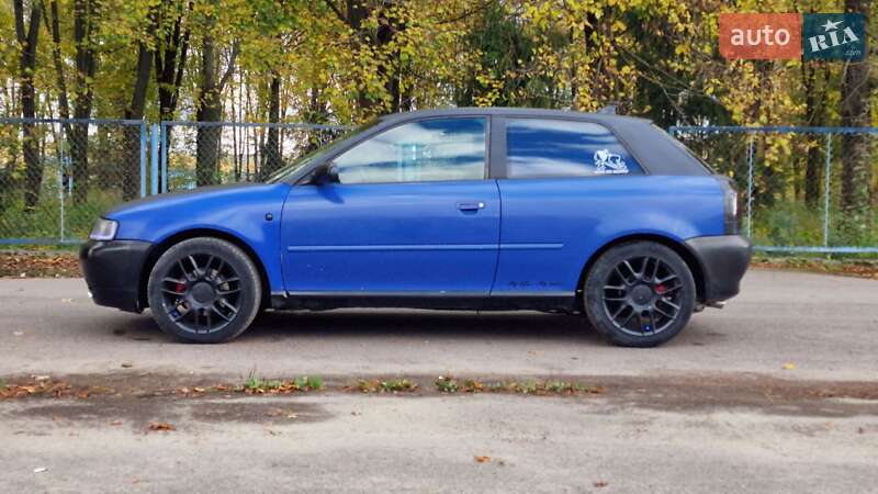 Хетчбек Audi A3 1998 в Хирові