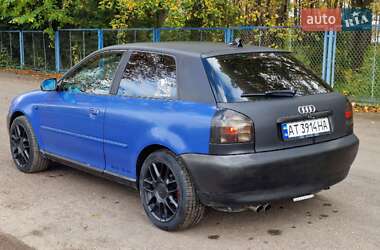 Хэтчбек Audi A3 1998 в 