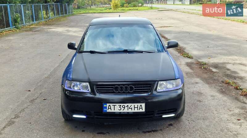 Хетчбек Audi A3 1998 в Хирові