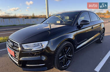 Седан Audi A3 2017 в Виннице