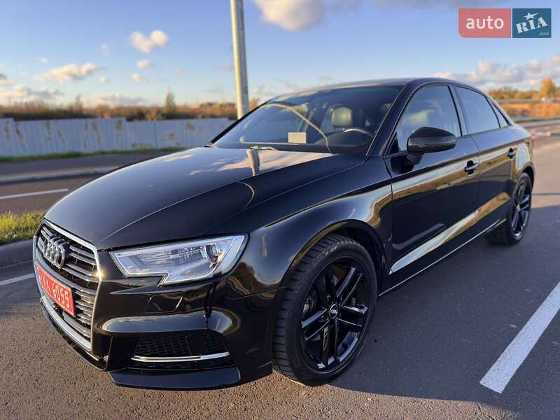 Седан Audi A3 2017 в 