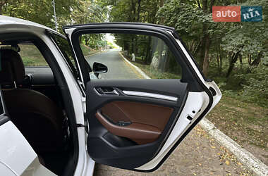 Седан Audi A3 2015 в 