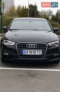 Седан Audi A3 2016 в 