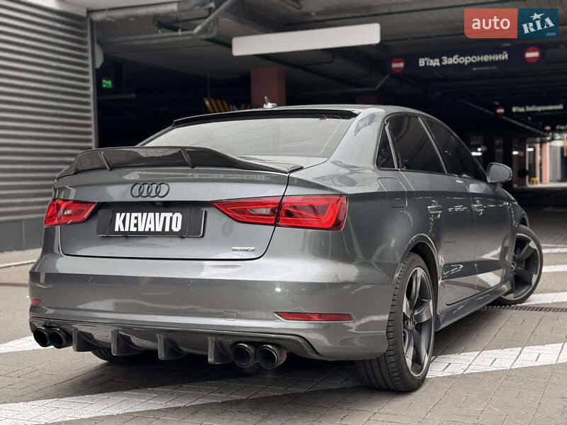 Седан Audi A3 2016 в Киеве