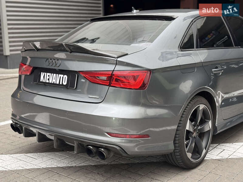 Седан Audi A3 2016 в Киеве