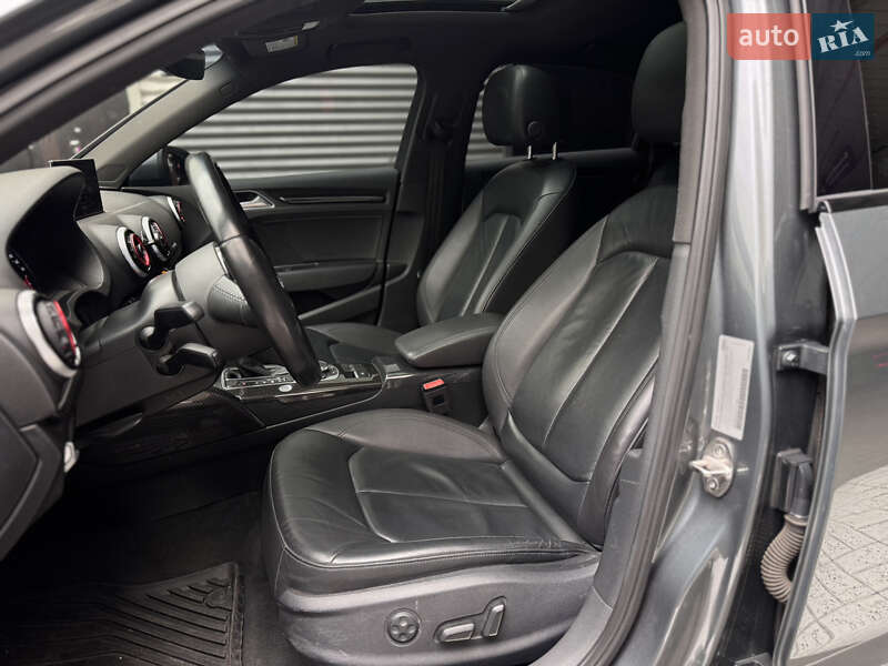 Седан Audi A3 2016 в Киеве