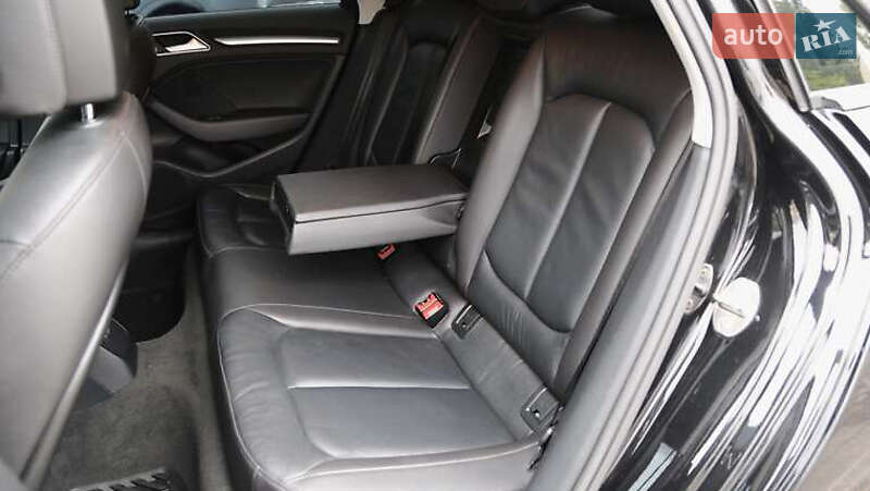 Седан Audi A3 2015 в Киеве