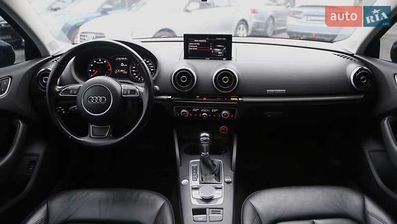Седан Audi A3 2015 в Киеве