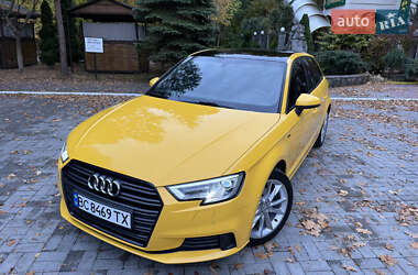 Хэтчбек Audi A3 2016 в 